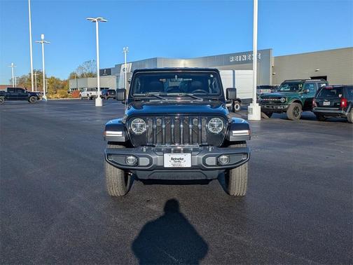 2020 Jeep Wrangler Unlimited Sahara Altitude