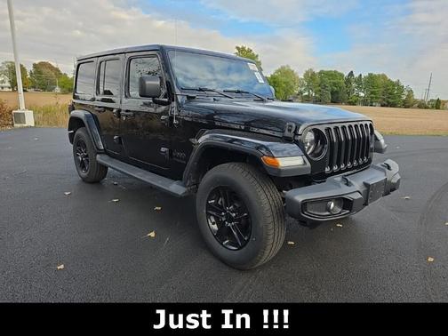 2020 Jeep Wrangler Unlimited Sahara Altitude
