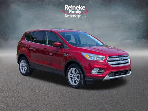 Ruby Red Metallic 2017 Ford Escape SE