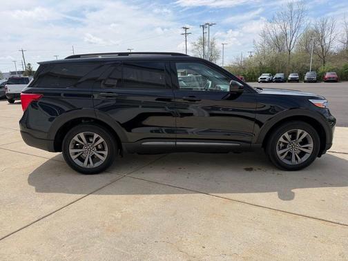 Black Metallic 2023 Ford Explorer XLT