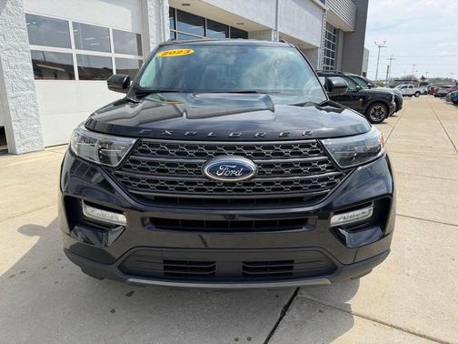 Black Metallic 2023 Ford Explorer XLT