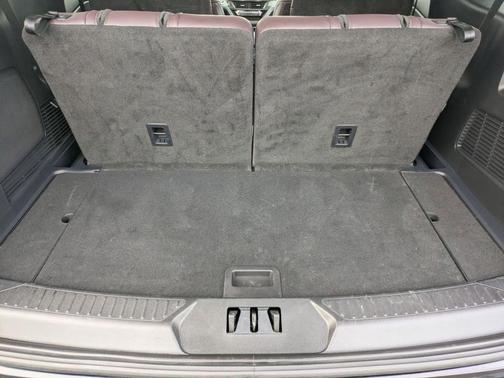 Black Metallic 2025 Ford Explorer Platinum