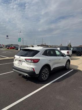2020 Ford Escape Titanium Hybrid