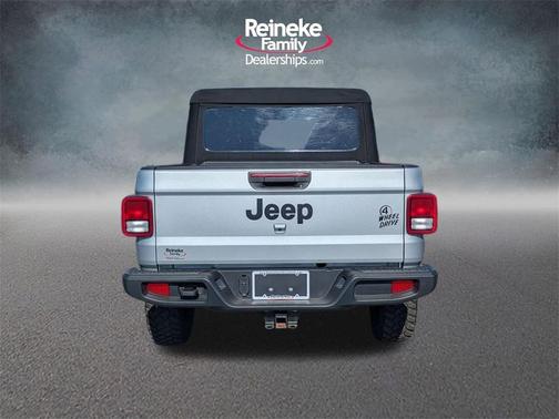 2023 Jeep Gladiator Sport