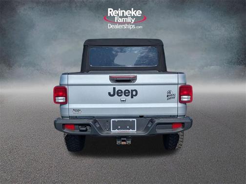 2023 Jeep Gladiator Sport
