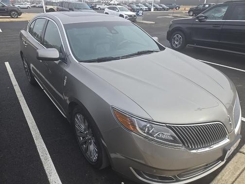 2015 Lincoln MKS Base
