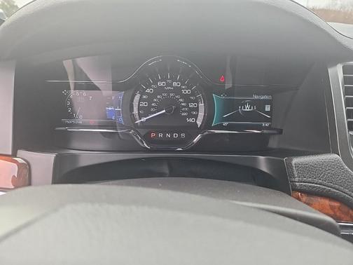 2015 Lincoln MKS Base