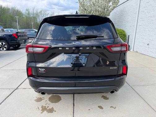 Black Metallic 2024 Ford Escape ST-Line