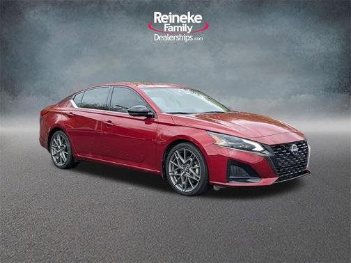 2023 Nissan Altima 2.0 SR