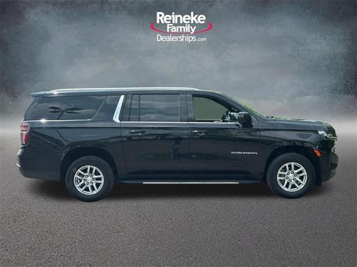 2022 Chevrolet Suburban LS