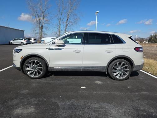 2022 Lincoln Nautilus Reserve