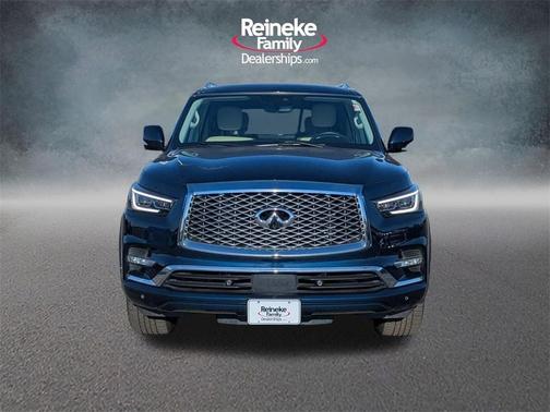 2023 INFINITI QX80 Luxe