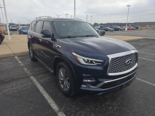 2023 INFINITI QX80 Luxe