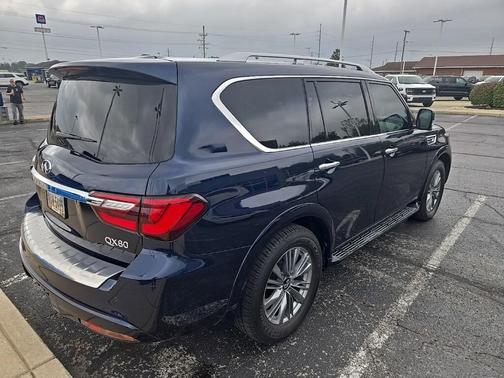 2023 INFINITI QX80 Luxe