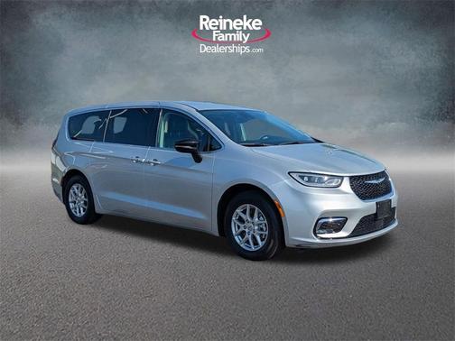 2024 Chrysler Pacifica Touring-L