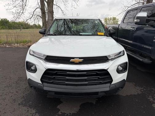 Summit White 2023 Chevrolet Trailblazer LS