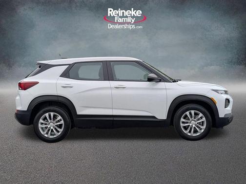 Summit White 2023 Chevrolet Trailblazer LS