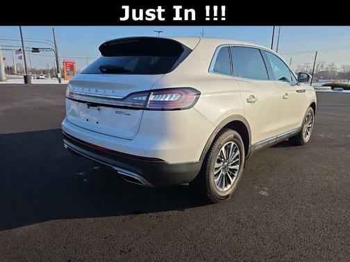 2019 Lincoln Nautilus Select