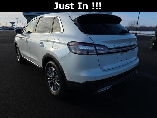 2019 Lincoln Nautilus Select