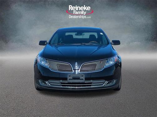 2016 Lincoln MKS Base