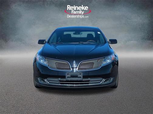 2016 Lincoln MKS Base