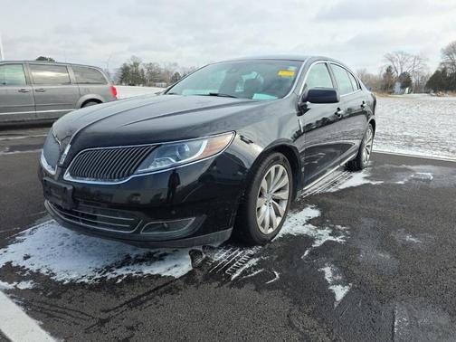 2016 Lincoln MKS Base