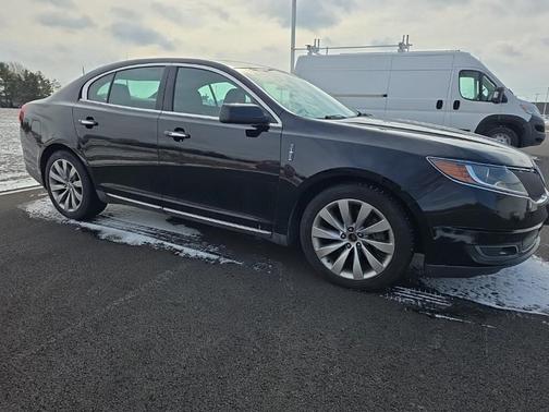 2016 Lincoln MKS Base