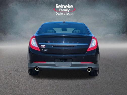 2016 Lincoln MKS Base