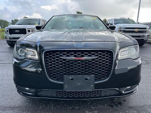 2022 Chrysler 300 S