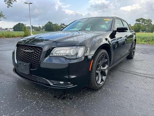 2022 Chrysler 300 S