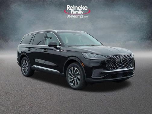 Infinite Black Metallic 2026 Lincoln Aviator Premiere
