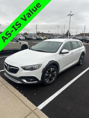 2018 Buick Regal TourX Essence