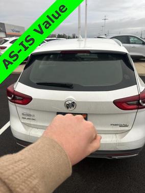 2018 Buick Regal TourX Essence