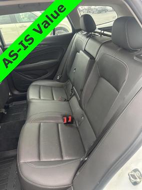 2018 Buick Regal TourX Essence