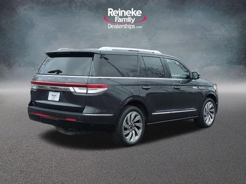 Starlight 2023 Lincoln Navigator Reserve