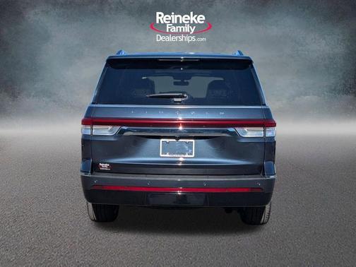 Blue Metallic 2022 Lincoln Navigator Reserve
