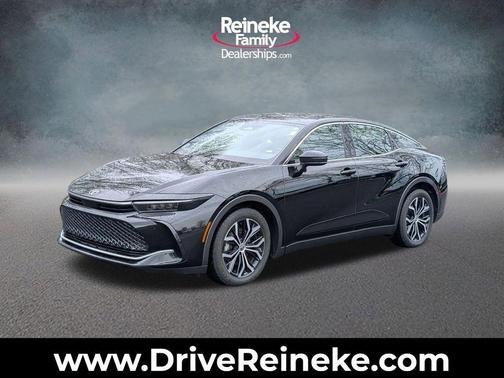 Black 2023 Toyota Crown Limited