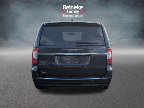 2013 Chrysler Town & Country Touring-L