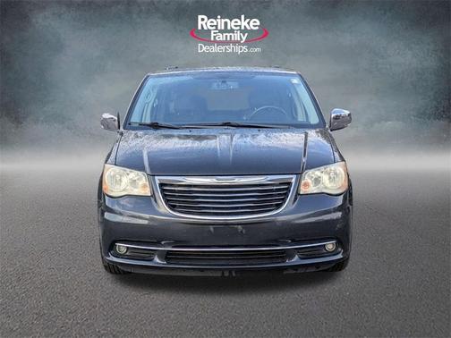 2013 Chrysler Town & Country Touring-L