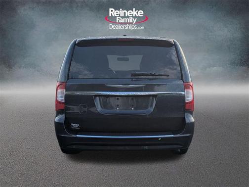 2013 Chrysler Town & Country Touring-L