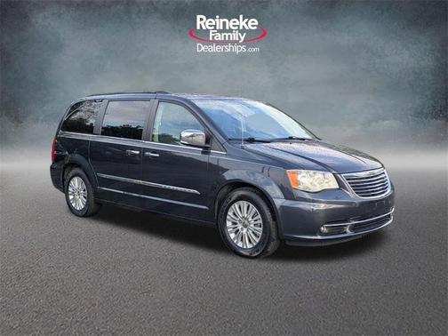 2013 Chrysler Town & Country Touring-L