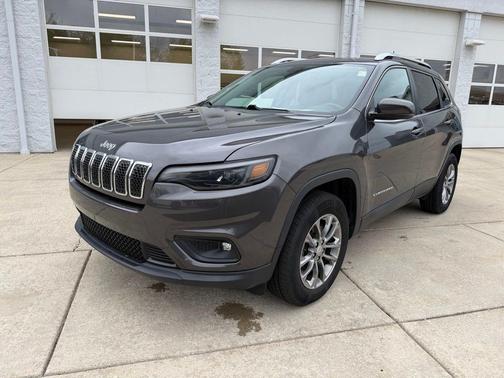 Granite Crystal Clearcoat Metallic 2019 Jeep Cherokee Latitude Plus