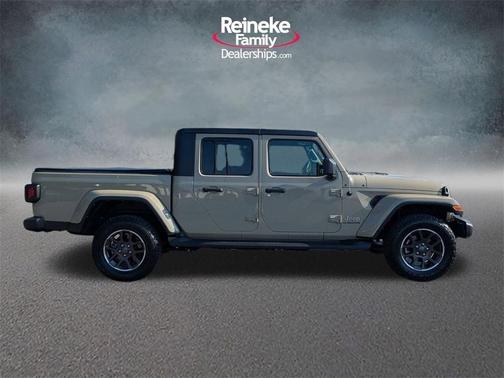 2022 Jeep Gladiator Overland