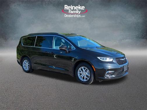 2022 Chrysler Pacifica Touring-L