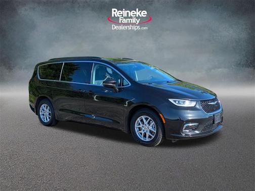 2022 Chrysler Pacifica Touring-L