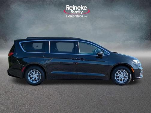 2022 Chrysler Pacifica Touring-L