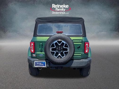 ERUPTION GREEN METALLIC 2022 Ford Bronco OUTER BANKS