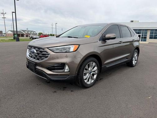 Stone Gray Metallic 2019 Ford Edge Titanium