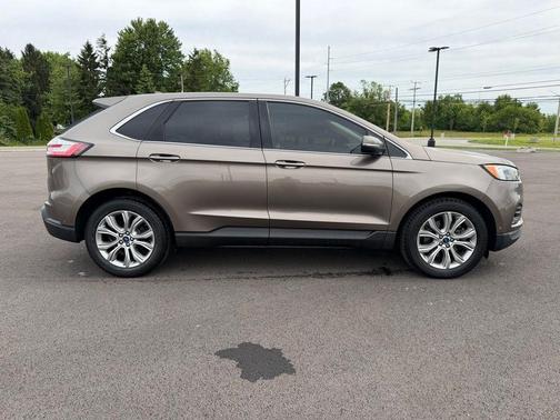 Stone Gray Metallic 2019 Ford Edge Titanium