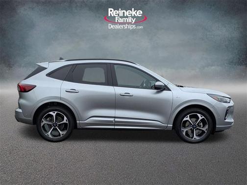 2023 Ford Escape ST-Line Elite